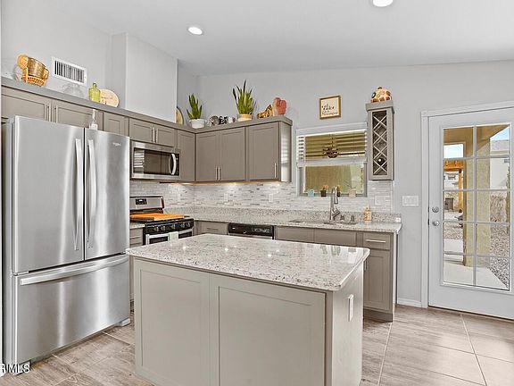 2nd image of 15037 Dream Ct