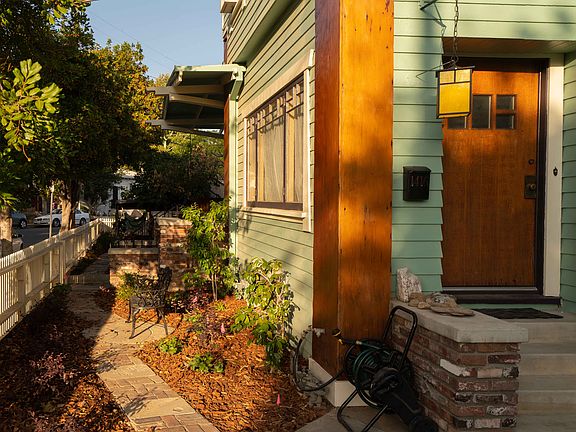 2nd image of 1416 Ridge Way