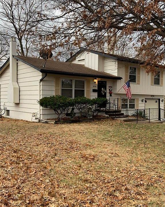 1st image of 8705 W 90th St
