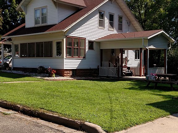 3rd image of 212 S 6th St