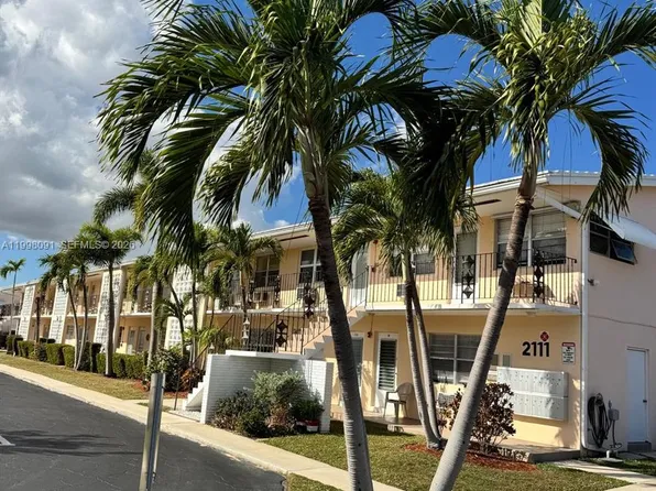 2111 NE 56th St APT 206, Fort Lauderdale, FL 33308