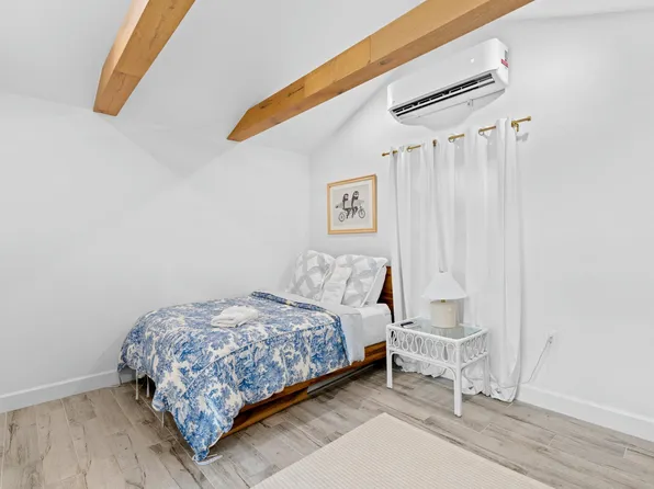 935 Avon Road, West Palm Beach, FL 33401