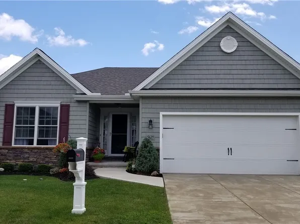 5566 Chatham Ln, Clarence Center, NY 14032