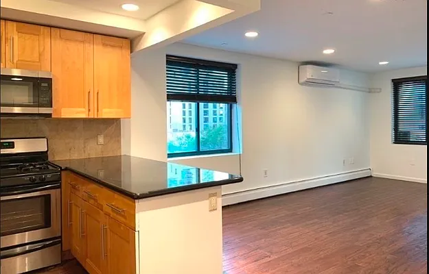 Rented by R New York | media 35