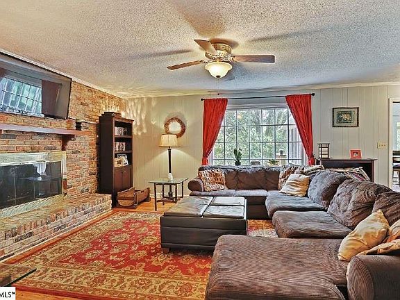 4th image of 204 Mornington Ct #204