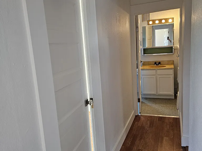 1023 NE Webster St — Photo 3