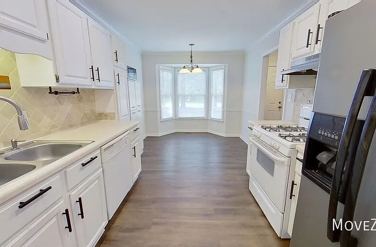 5622 Darrow Dr — Photo 6