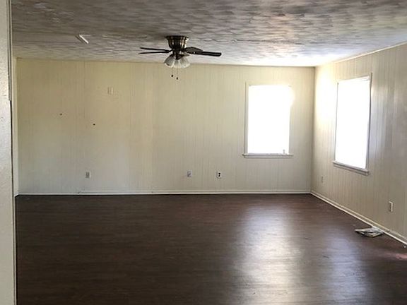 5th image of 3027 Gaywood St