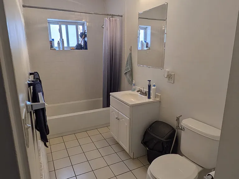 65 Chiswick Rd #5 — Photo 5