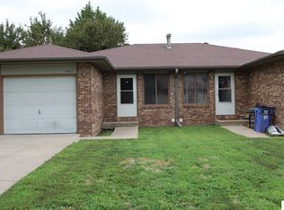 5605-5607 Salt Valley View St, Lincoln, NE 68512
