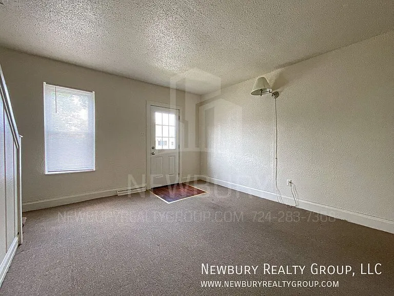 37 Hickory St — Photo 15