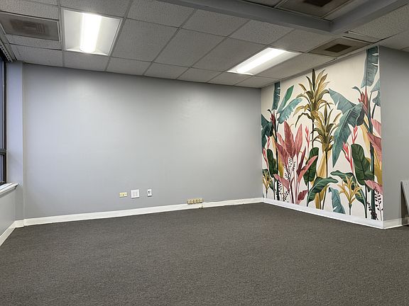5th image of 5097 N Elston Ave #301