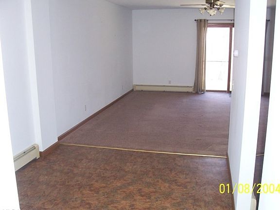5th image of 592-4 Oakwood Dr