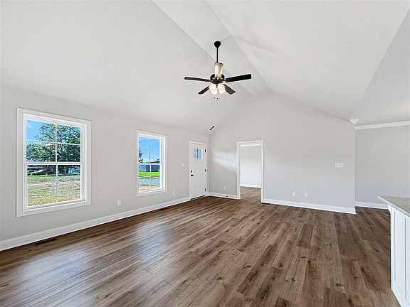4th image of 108 New Roe Rd