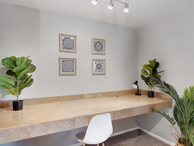 6532 E Cypress St — Photo 20