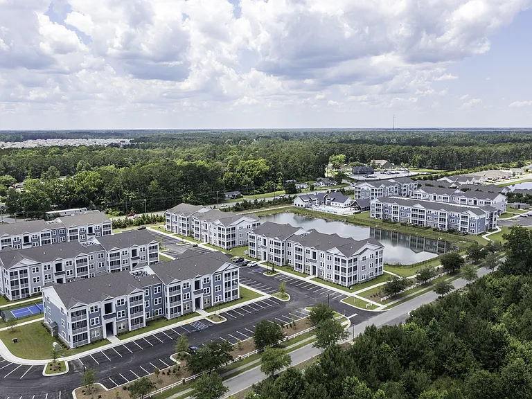 Anchor Pointe Apartments — Photo 21
