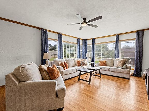 5th image of 4841 Gibbs Rd