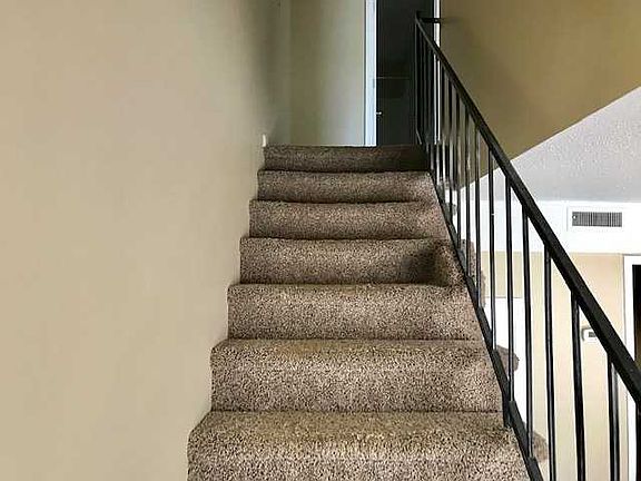 3rd image of 312 E J St APT 6