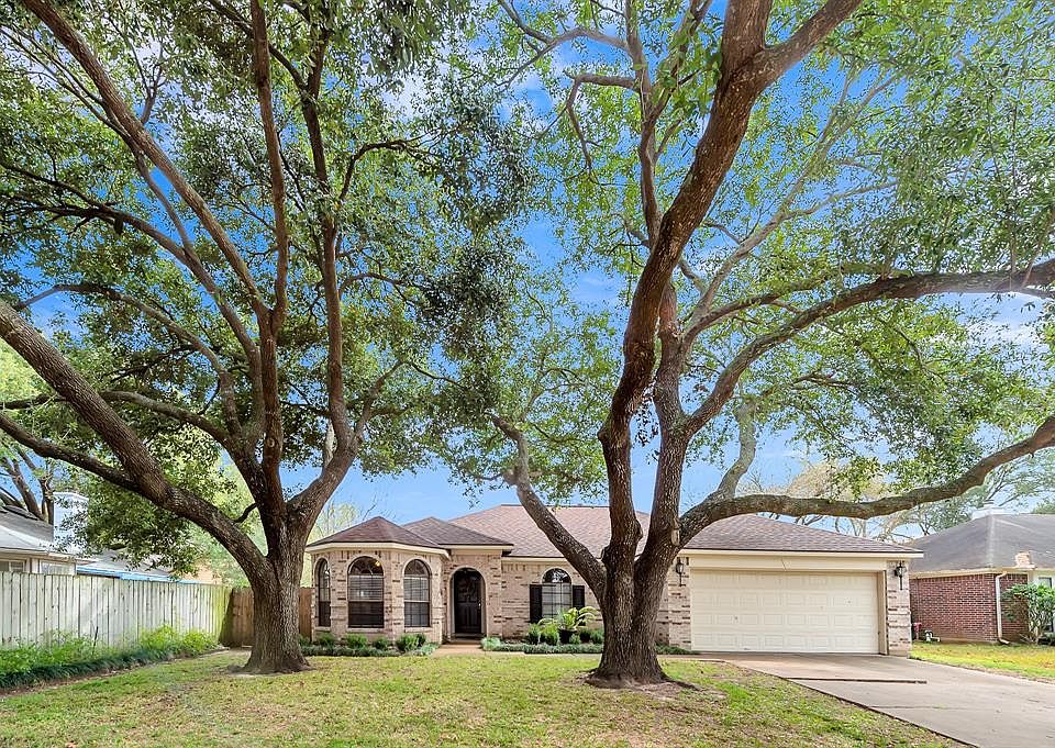 1st image of 3326 Lakeland Gardens Dr