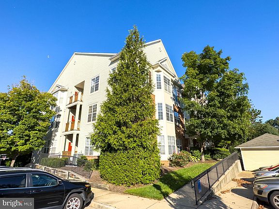 4th image of 6500 Tayack Pl Unit 201