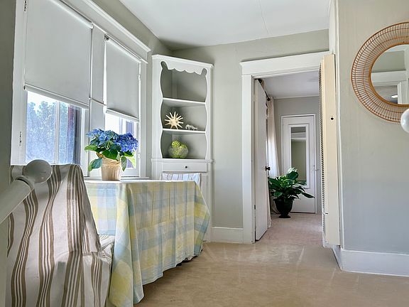 4th image of 221 N Wilton Pl #1A