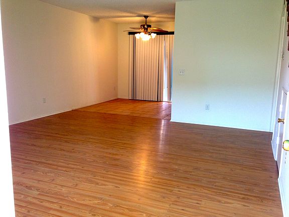 5th image of 9831 Sepulveda Blvd Unit 6
