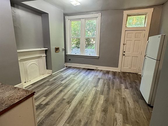 5th image of 2275-2277 Vine St