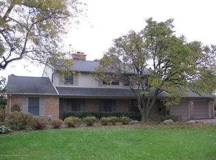 633 Whitehills Dr, East Lansing, MI 48823