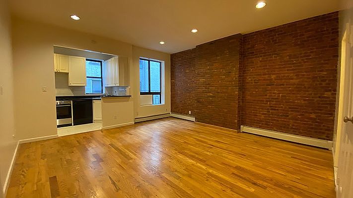 1st image of 1744 2nd Ave APT 3R
