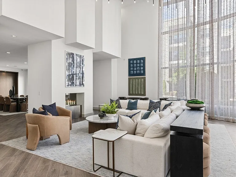 Maple District Lofts — Photo 38