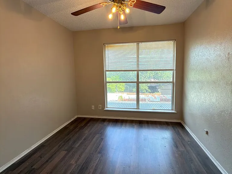 358 Valley Park Dr — Photo 21