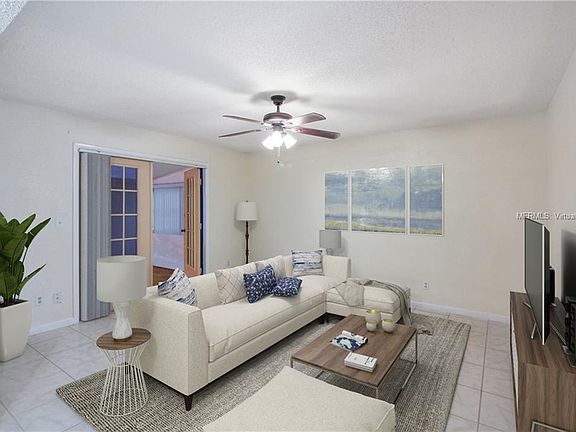 3rd image of 723 Fairwood Ln