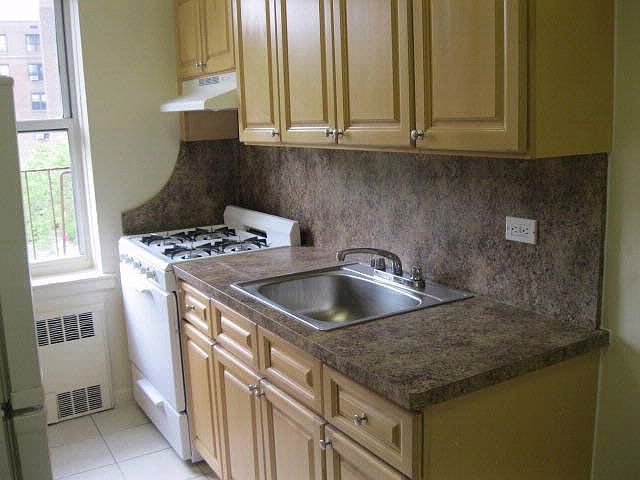 2nd image of 2682 W 2nd St APT 3E