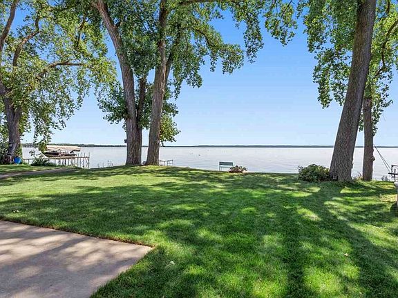 4th image of 1029 Brighton Dr
