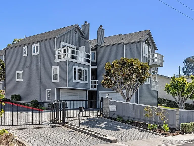836 Ida Ave — Photo 3