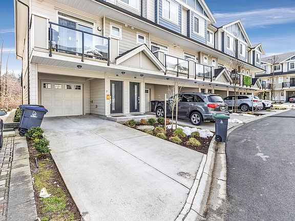 3rd image of 13898 64th Ave #90
