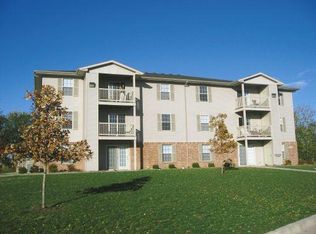 3214 Palmer Dr APT 15, Champaign, IL 61822