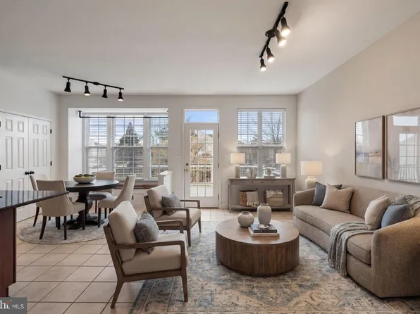 820 Ferndale Ter NE, Leesburg, VA 20176