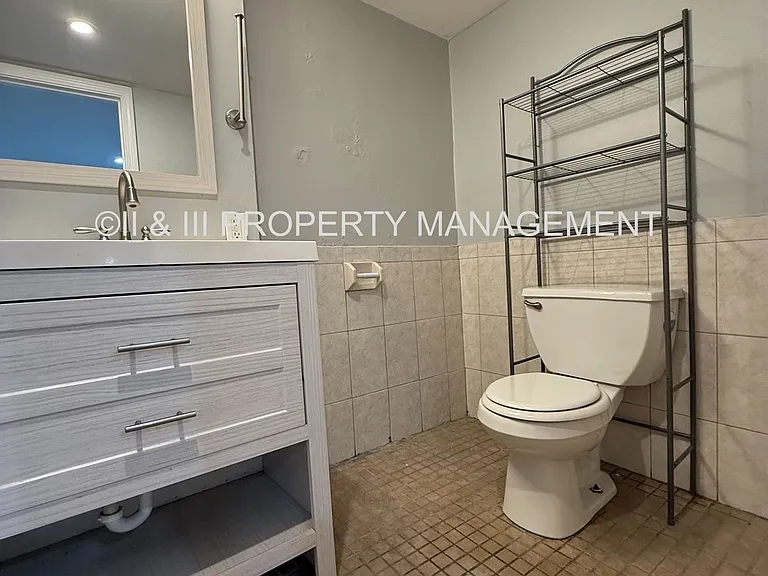 3700 Wyandotte St #BASEMENT — Photo 12