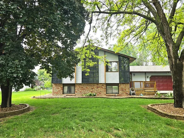 10700 99th Pl N, Maple Grove, MN 55369