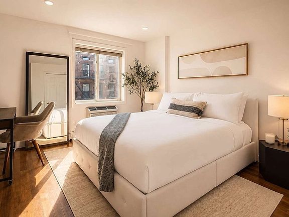 2nd image of 15 Saint Marks Pl APT 6A
