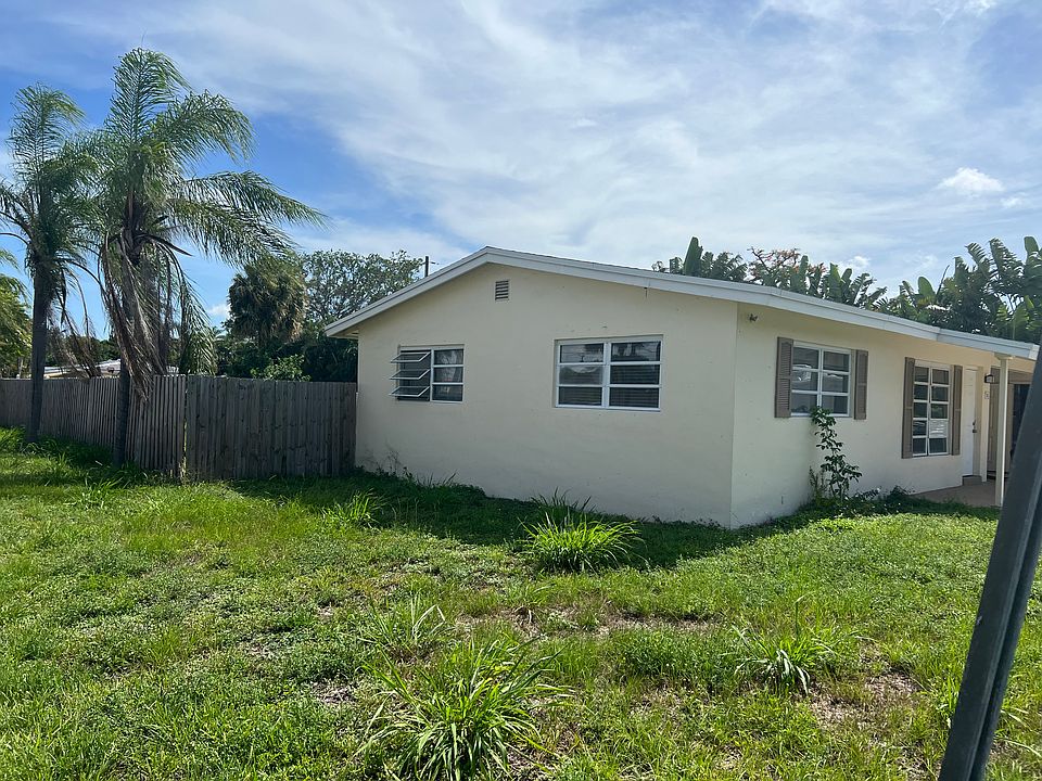 2nd image of 100 NW 9th St
