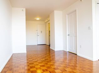 350 W 43rd St APT 33H, New York, NY 10036