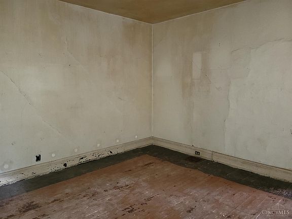 5th image of 1804 Baltimore Ave