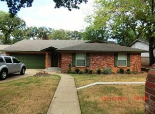 705 N Bowen Rd, Arlington, TX 76012