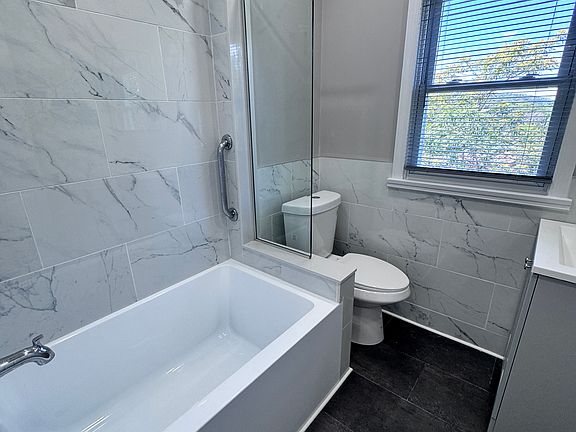 5th image of 857 Sherman Ave #2