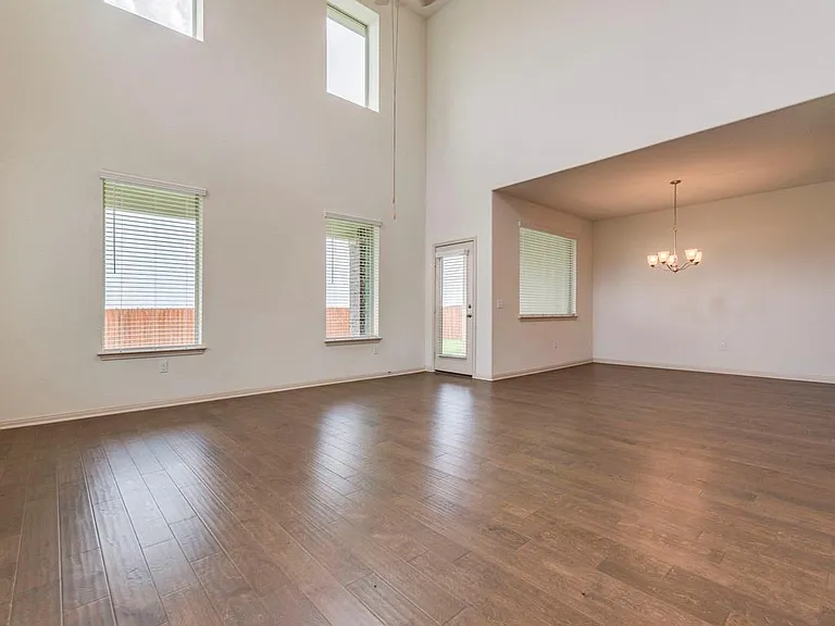16445 Marcello Dr — Photo 9