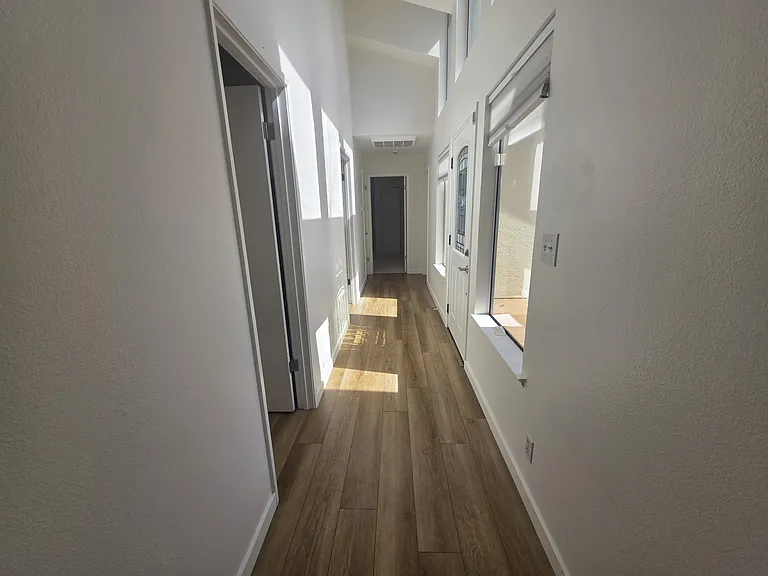 627 F St — Photo 13