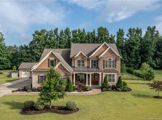 1505 Dunbrook Ct, Eastover, NC 28312