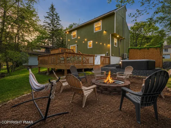 1403 Waterfront Dr, Tobyhanna, PA 18466